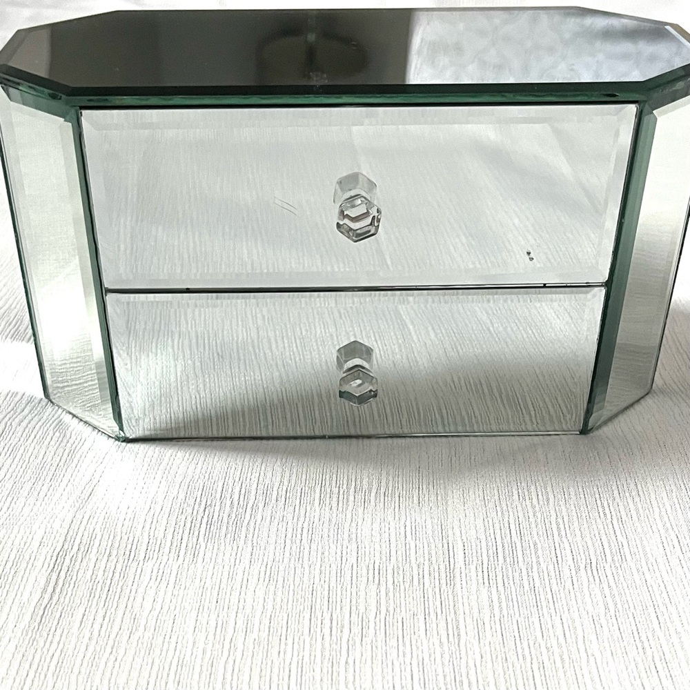 Elegant Glass Jewelry Box with Mirror Finish